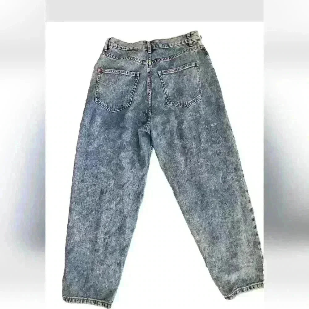 BDG Womens Acid Washed 90s Vintage Inspired Pleated Taper Leg High Waist Jean 27